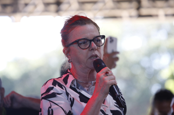 Ministra das Mulheres em exercício, Maria Helena Guarezi, durante a plenária. Foto: Gilberto Soares (Giba)