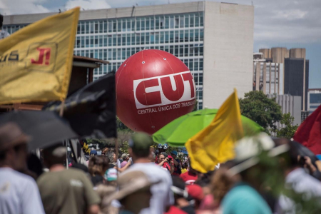 Mais de 10 mil pessoas em Brasília