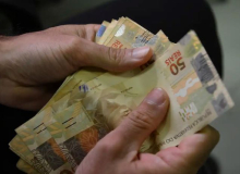 Salário mínimo de R$ 1.412 começa a ser pago nesta quinta-feira