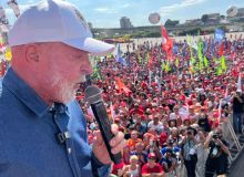 Lula sanciona leis de correção de tabela do IR e de trabalho decente para domésticas