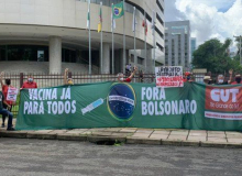 Protesto no TRF4 denuncia ilegalidades, destruição de empregos e suspeição de Moro