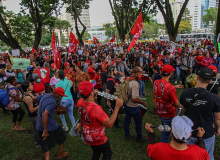 Curitiba: Marcha reúne 2,5 mil pessoas do campo e da cidade por teto e trabalho