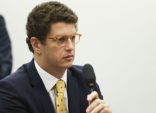 STF autoriza abertura de inquérito contra ministro Salles, acusado de três crimes