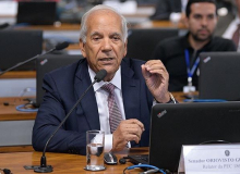 Senador ignora prevenção e participação popular e mantém tramitação de PEC