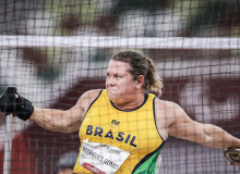 Ouro de Beth Gomes é o 12º do Brasil no Japão e o 99º dos jogos paralímpicos