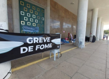 Em greve de fome há 5 dias, educadores exigem respostas do governo do Paraná