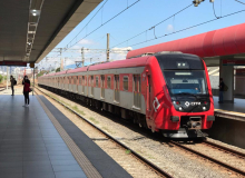Sem reajuste de salário há 2 anos, ferroviários param trens da CPTM em SP