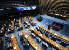 Oposição derruba da PEC texto de desvio de recursos da ciência e educação e outros