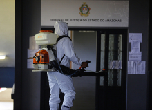 Mundo tem 1 milhão de mortes por Covid e Brasil, 2º país mais afetado, tem 141 mil
