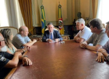 Em reunião com governador interino, CUT-RS defende piso regional e Corsan pública
