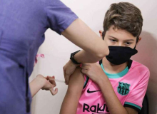 Governo trava liberação da vacinação para crianças e coloca vidas em risco
