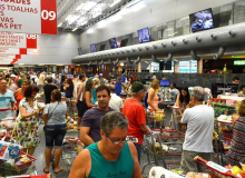 Com quedas nos preços de alimentos e energia elétrica, IPCA-15 tem deflação de 0,07%