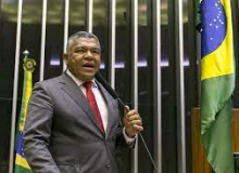 Justiça condena empresária a indenizar deputado baiano por injúria racial