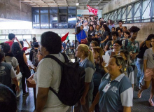Comunidade acadêmica da UnB protesta contra ameaça de demissões