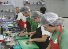 Desemprego cai de 8% para 7,7% no país no terceiro trimestre do ano