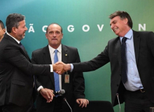 Bolsonaro joga pesado para eleger Lira e garantir sua ‘sobrevivência’