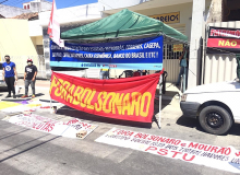 Visita de Bolsonaro a Coremas é marcada por protestos de sindicalistas e movimentos
