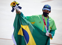 Olimpíada já tem primeiros campeões e medalhas brasileiras