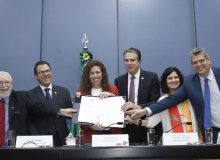 Mesa de negociação permanente com servidores tem regras estabelecidas
