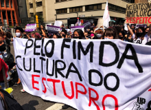 Mulheres protestam em várias cidades do país contra julgamento do caso Mari Ferrer