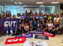 Mulheres da CUT definem estratégia de atuação pela democracia do país