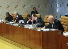 Juízes recebem até R$ 250 mil por mês e pagam menos 6% de INSS