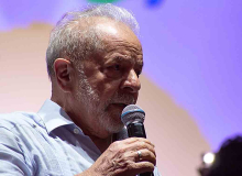‘Se preparem: vamos abrasileirar o preço do combustível’, afirma Lula em Niterói