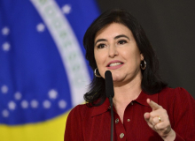 Tebet assume ministério do Planejamento prometendo colocar os pobres no orçamento