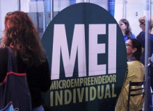 Governo estuda excluir categorias profissionais do regime MEI em 2021