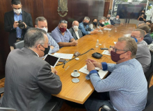 Na contramão do PR e SC, empresários do RS defendem reajuste zero ao piso regional