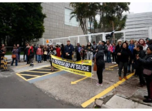 Servidores do RS paralisam Assembleia Legislativa em defesa do IPE Saúde