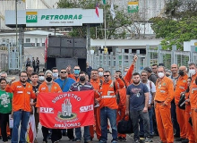 Enquanto paga bilhões a acionistas, Petrobras expulsa petroleiros do plano de saúde