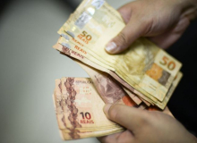 Termina nesta terça (20) prazo para empresas pagarem 2ª parcela do 13º salário