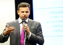 ‘Reforma da Previdência tem absurdos cruéis’, afirma economista
