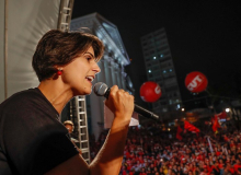 TSE manda Facebook tirar do ar 33 'fake news' sobre Manuela D'Ávila