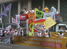 Em ato no Rio, sindicalistas cobram política de preservação dos empregos