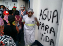 Contra privatização das águas, mulheres ocupam Nestlé