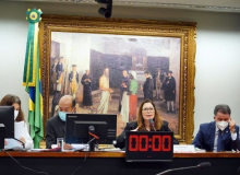 CCJ aprova PL que permite educação em casa. Veja quem são os inimigos da educação