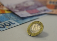Governo propõe apenas R$ 47 de reajuste do  salário mínino de 2022