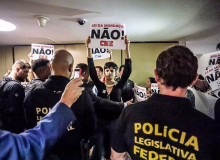 Oposição critica projeto de Maia que muda regimento da Câmara: "Lógica policialesca"