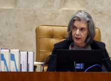 Ministra do STF cobra de Bolsonaro informações sobre carteira verde e amarela