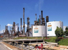 Sindipetro-BA e FUP entram com ação na Justiça Federal para anular venda da RLAM