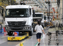 Mercedes coloca cerca de 5 mil trabalhadores em férias coletivas e para produção