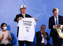 Bolsonaro pode ser preso caso não fique isolado na volta dos EUA, prevê a Lei 13.979