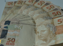 Economistas estimam inflação mais alta e crescimento pífio da economia este ano