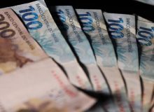 Caixa paga novo Bolsa Família a beneficiários com NIS de final 7