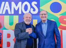 Plano de governo de Lula prevê mais empregos e direitos para país crescer