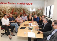 Miguel Rosseto visita sede da CUT