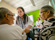 Mais Médicos perderá 8.500 profissionais cubanos após ataques de Bolsonaro