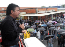 Forte chuva cancela passeata até a rodovia Anchieta